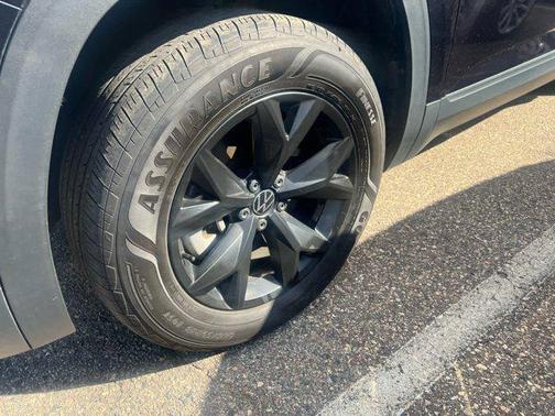 2022 Volkswagen Atlas Cross Sport 2.0T SE
