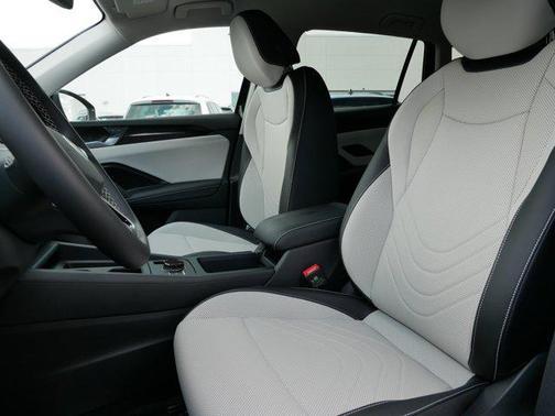 2025 Volkswagen Tiguan 2.0T SE 4MOTION