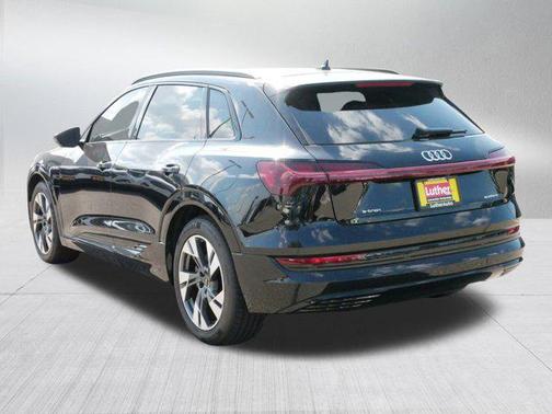 2021 Audi e-tron Premium