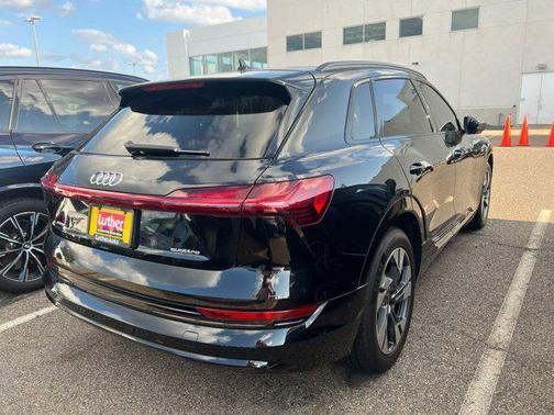 2021 Audi e-tron Premium