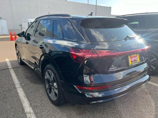 2021 Audi e-tron Premium