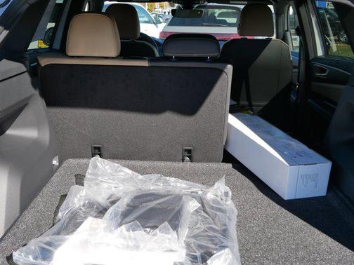 2026 Volkswagen Atlas Cross Sport 2.0T SE w/Technology 4MOTION