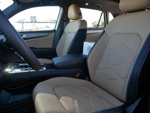 2026 Volkswagen Atlas Cross Sport 2.0T SE w/Technology 4MOTION