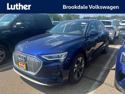 2021 Audi e-tron Premium