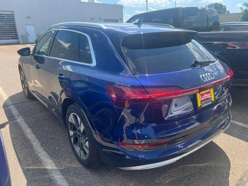 2021 Audi e-tron Premium
