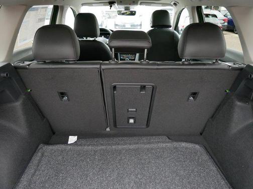 2025 Volkswagen Taos 1.5T SE Black
