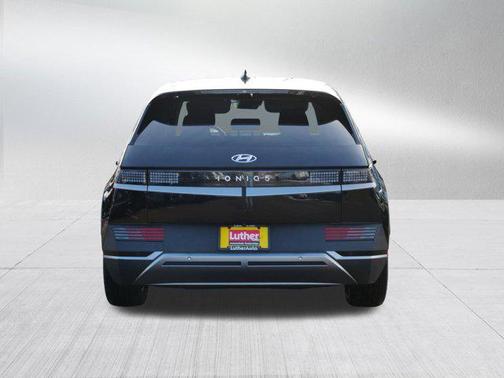 2023 Hyundai IONIQ 5 SE Standard Range