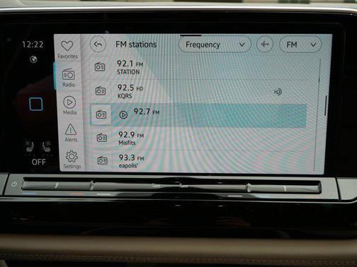 2025 Volkswagen Atlas 2.0T SE w/Technology 4MOTION