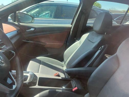 Mythos Black Metallic 2022 Volkswagen ID.4 Pro S