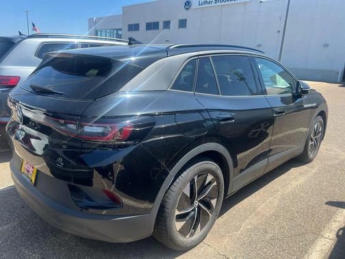 Mythos Black Metallic 2022 Volkswagen ID.4 Pro S