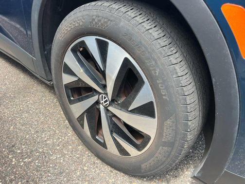 Tourmaline Blue Metallic 2023 Volkswagen ID.4 AWD Pro