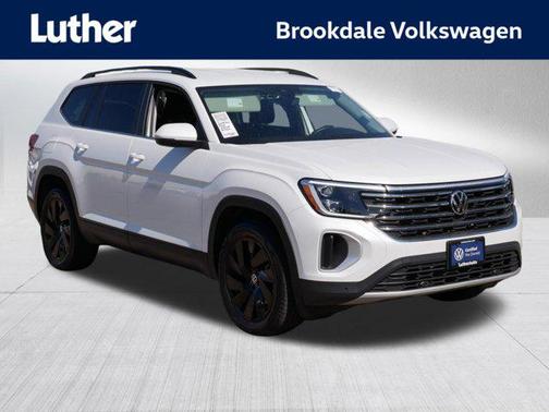 Opal White Pearl 2026 Volkswagen Atlas 2.0T SE w/Technology 4MOTION