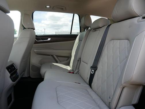 Pure Gray 2026 Volkswagen Atlas 2.0T SEL Premium R-Line 4MOTION