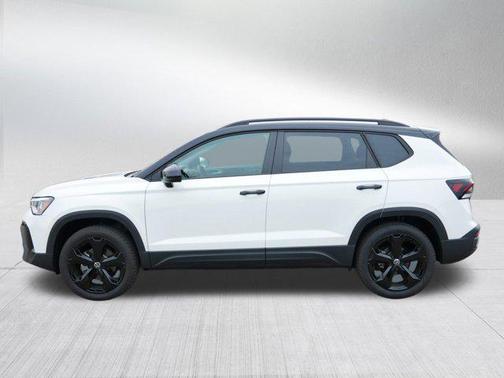 2025 Volkswagen Taos 1.5T SE Black