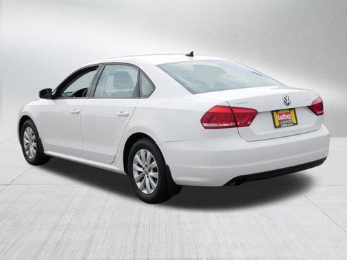2015 Volkswagen Passat 1.8T S