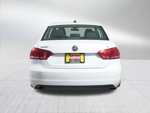 2015 Volkswagen Passat 1.8T S