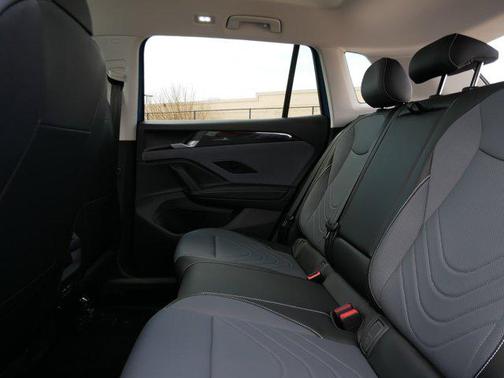 Monterey Blue Pearl 2026 Volkswagen Tiguan 2.0T SE 4MOTION