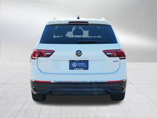 2024 Volkswagen Tiguan 2.0T SE 4MOTION