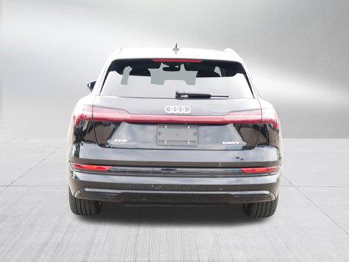 2021 Audi e-tron Premium