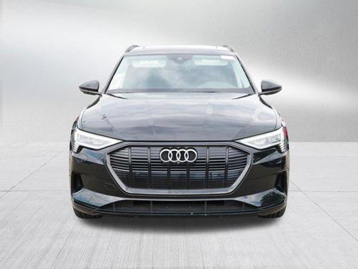 2021 Audi e-tron Premium
