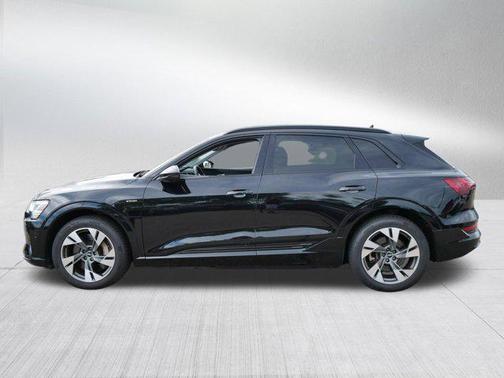 2021 Audi e-tron Premium