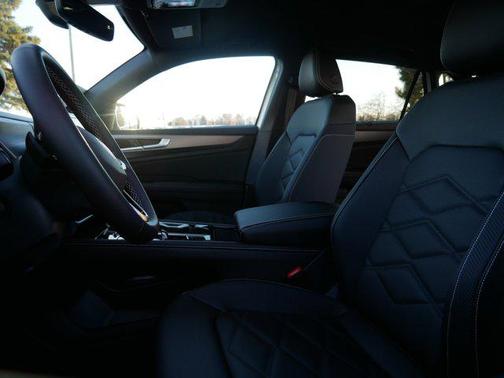 2026 Volkswagen Atlas Cross Sport 2.0T SE w/Technology 4MOTION