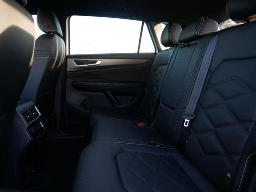 2026 Volkswagen Atlas Cross Sport 2.0T SE w/Technology 4MOTION