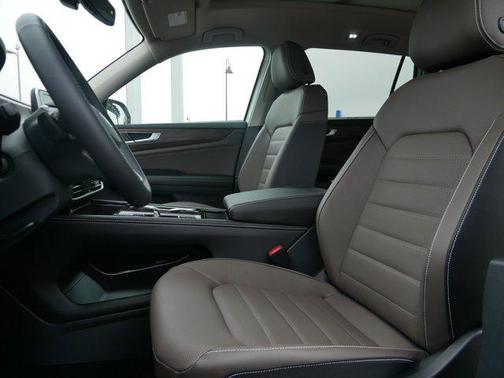 opal white pearl 2026 Volkswagen Atlas 2.0T SEL