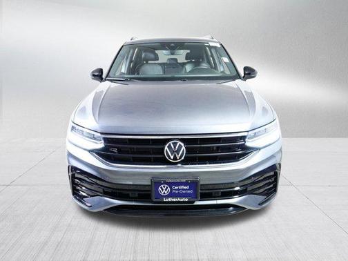 Platinum Gray Metallic 2024 Volkswagen Tiguan 2.0T SE R-Line Black 4MOTION