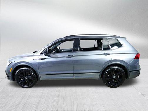 Platinum Gray Metallic 2024 Volkswagen Tiguan 2.0T SE R-Line Black 4MOTION