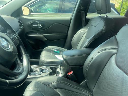 Bright White Clearcoat 2020 Jeep Cherokee Limited
