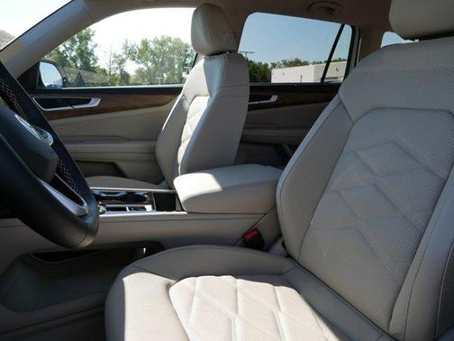 2026 Volkswagen Atlas 2.0T SE w/Technology 4MOTION