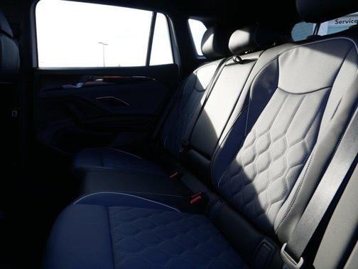 2026 Volkswagen Tiguan 2.0T SEL R-Line 4MOTION