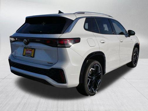 2026 Volkswagen Tiguan 2.0T SEL R-Line 4MOTION