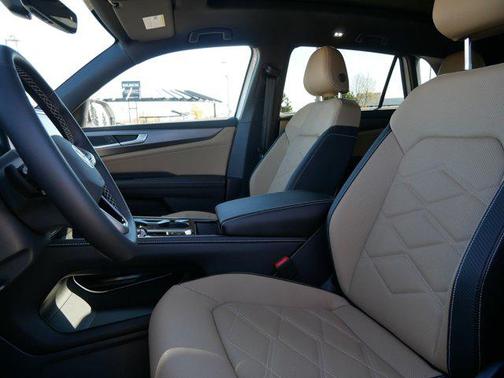 2026 Volkswagen Atlas Cross Sport 2.0T SE w/Technology 4MOTION