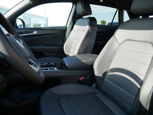 2026 Volkswagen Atlas Cross Sport 2.0T SEL
