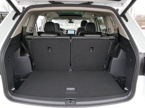 2025 Volkswagen Atlas 2.0T SE w/Technology 4MOTION