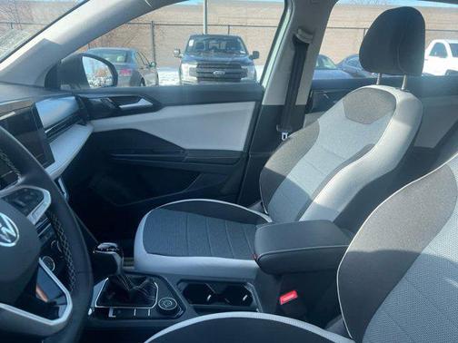 2025 Volkswagen Taos 1.5T S