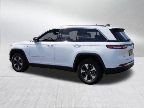 2022 Jeep Grand Cherokee 4xe Base