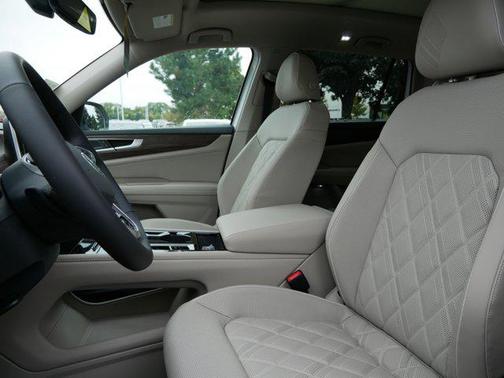 2026 Volkswagen Atlas 2.0T SEL Premium R-Line 4MOTION