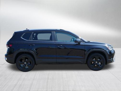 Deep Black Pearl 2026 Volkswagen Taos SEL