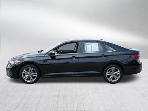 Deep Black Pearl 2024 Volkswagen Jetta 1.5T SE