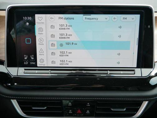 2025 Volkswagen Atlas 2.0T SE w/Technology 4MOTION
