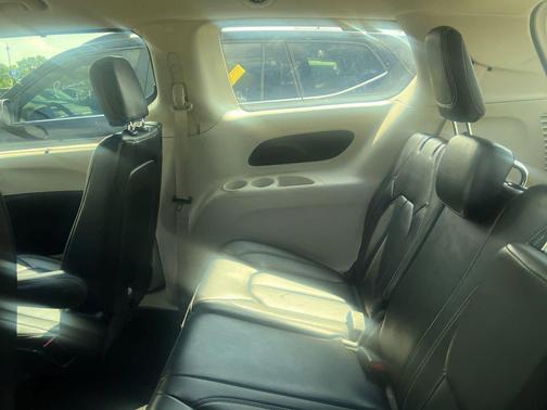 Fathom Blue Pearlcoat 2023 Chrysler Pacifica Touring L
