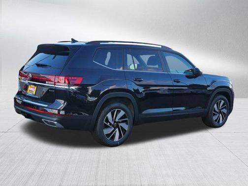 2026 Volkswagen Atlas 2.0T SE w/Technology 4MOTION