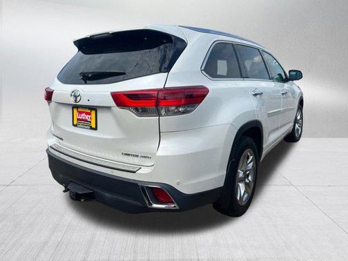2017 Toyota Highlander Limited