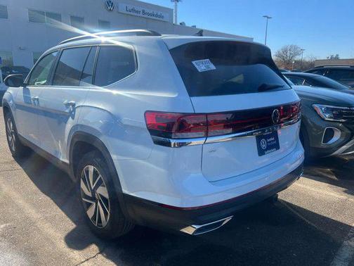 2024 Volkswagen Atlas 2.0T SE w/Technology 4MOTION
