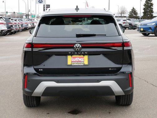 2025 Volkswagen Tiguan 2.0T SE 4MOTION