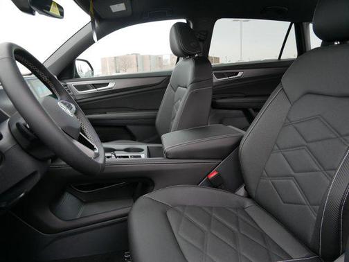 2026 Volkswagen Atlas Cross Sport 2.0T SE