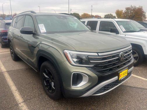 2025 Volkswagen Atlas 2.0T Peak Edition